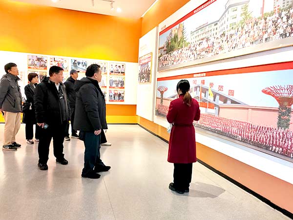 北京蓟城山水投资管理集团有限公司组织理论学习中心组开展 “追寻领袖足迹,感悟思想伟力” 主题学习活动 北京蓟城山水投资管理集团有限公司组织理论学习中心组开展 “追寻领袖足迹,感悟思想伟力” 主题学习活动