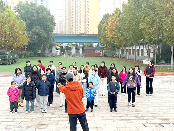 北交通职业技术学院与河北司法警官职业学院于2025年11月8日联合举办“重温总书记嘱托 践悟塔元庄初心”思政联合党建活动 北交通职业技术学院与河北司法警官职业学院于2025年11月8日联合举办“重温总书记嘱托 践悟塔元庄初心”思政联合党建活动